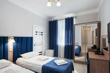 Семейный номер с балконом в Гостинице Авантаж