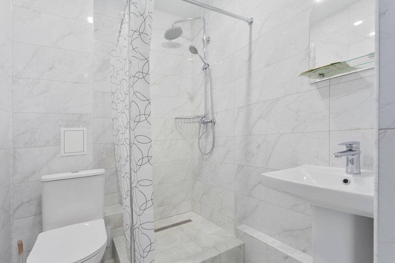 Фотографии номера Семейный номер с балконом в Гостинице Авантаж Ессентуки