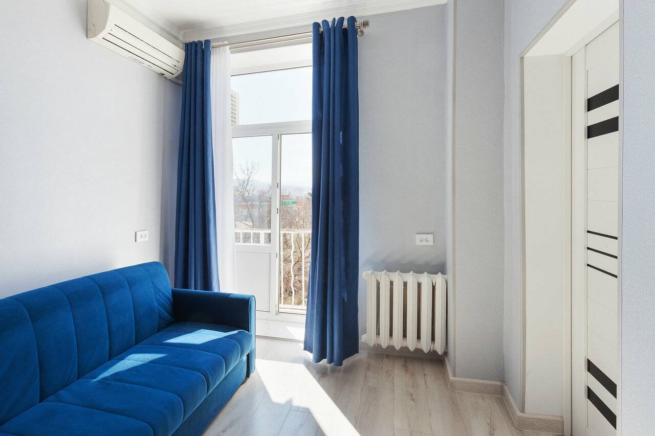 Фотографии номера Семейный номер с балконом в Гостинице Авантаж Ессентуки